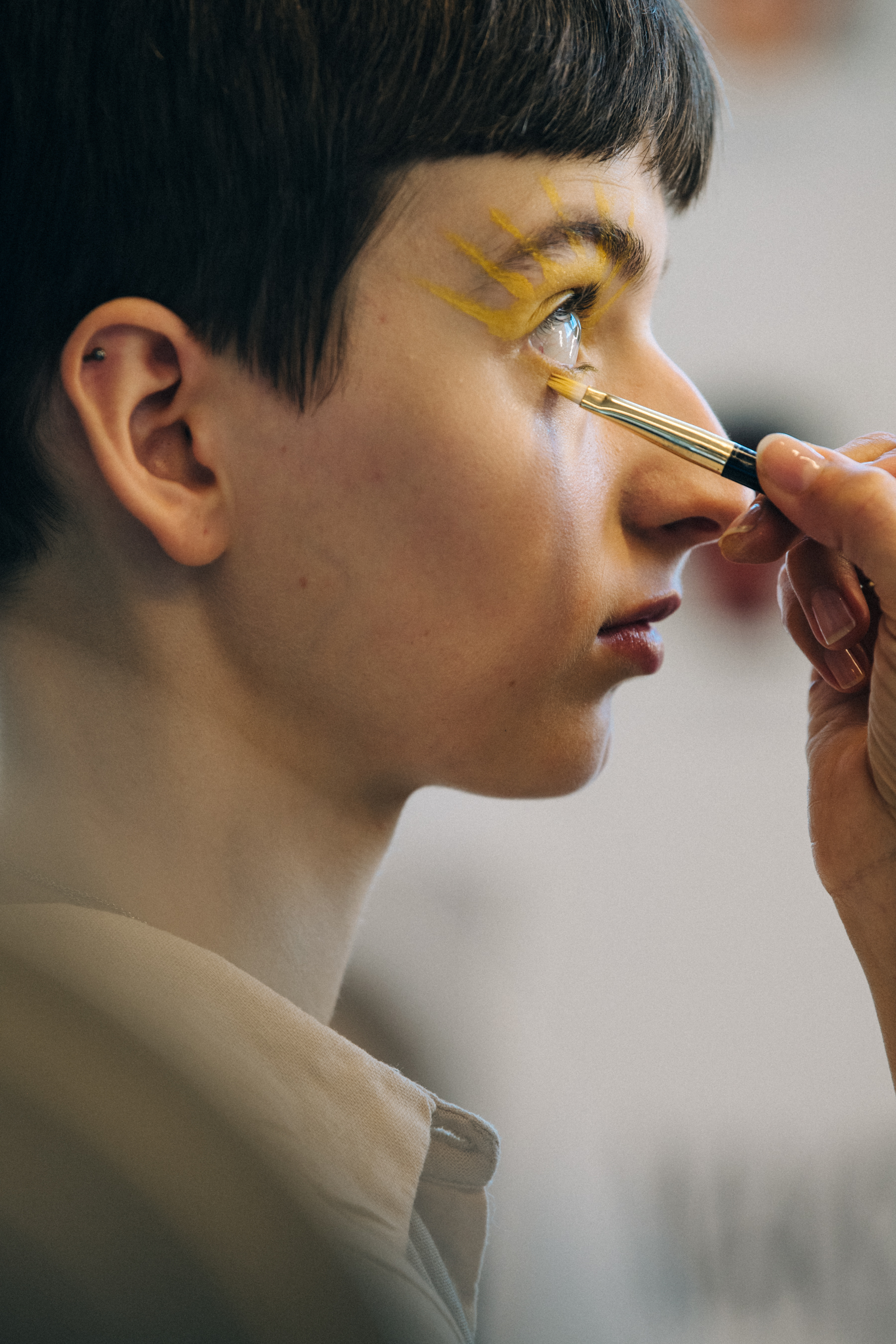 Maisie Dunlop backstage at Mansur Gavriel
