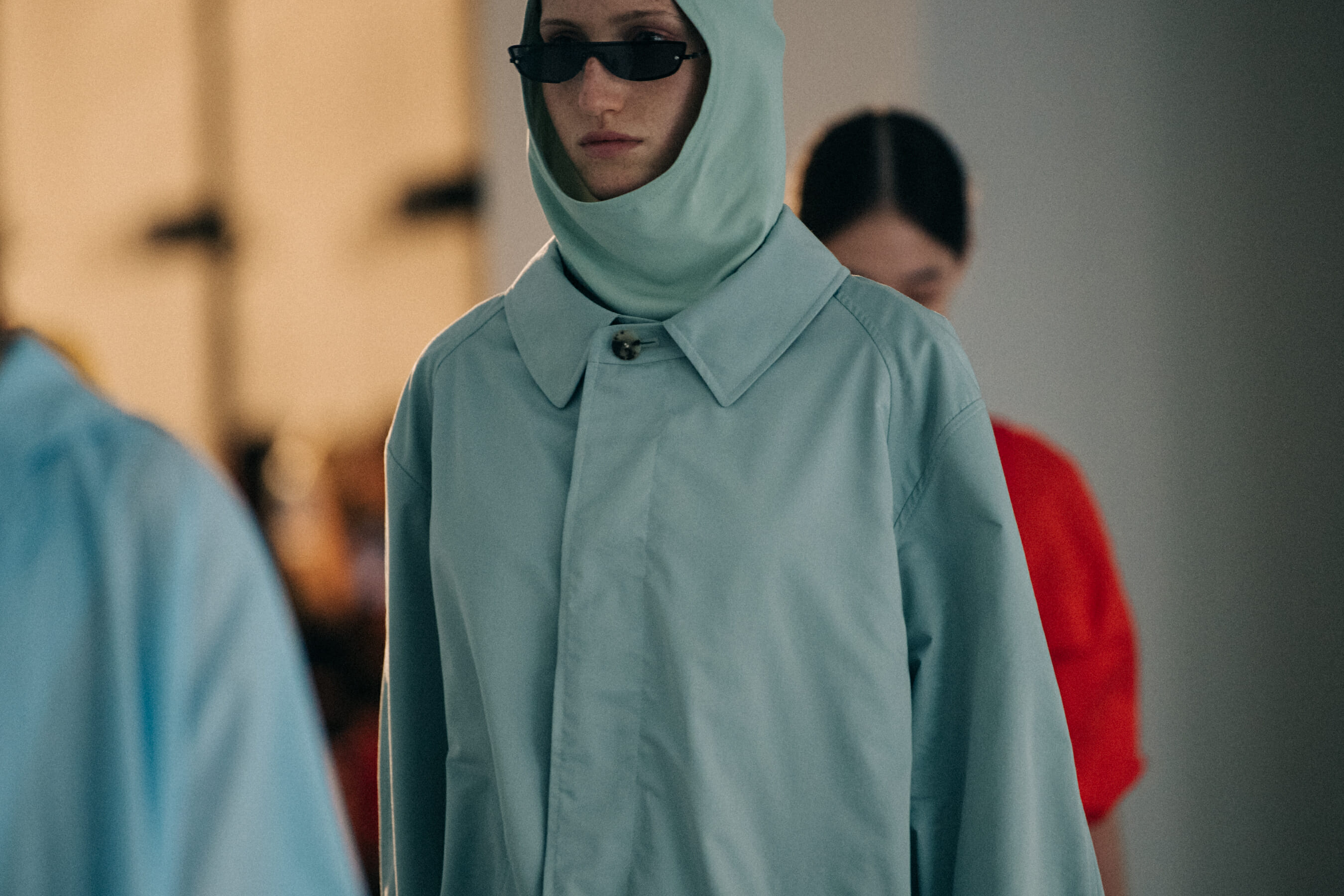 Linda Novotna backstage at Nehera