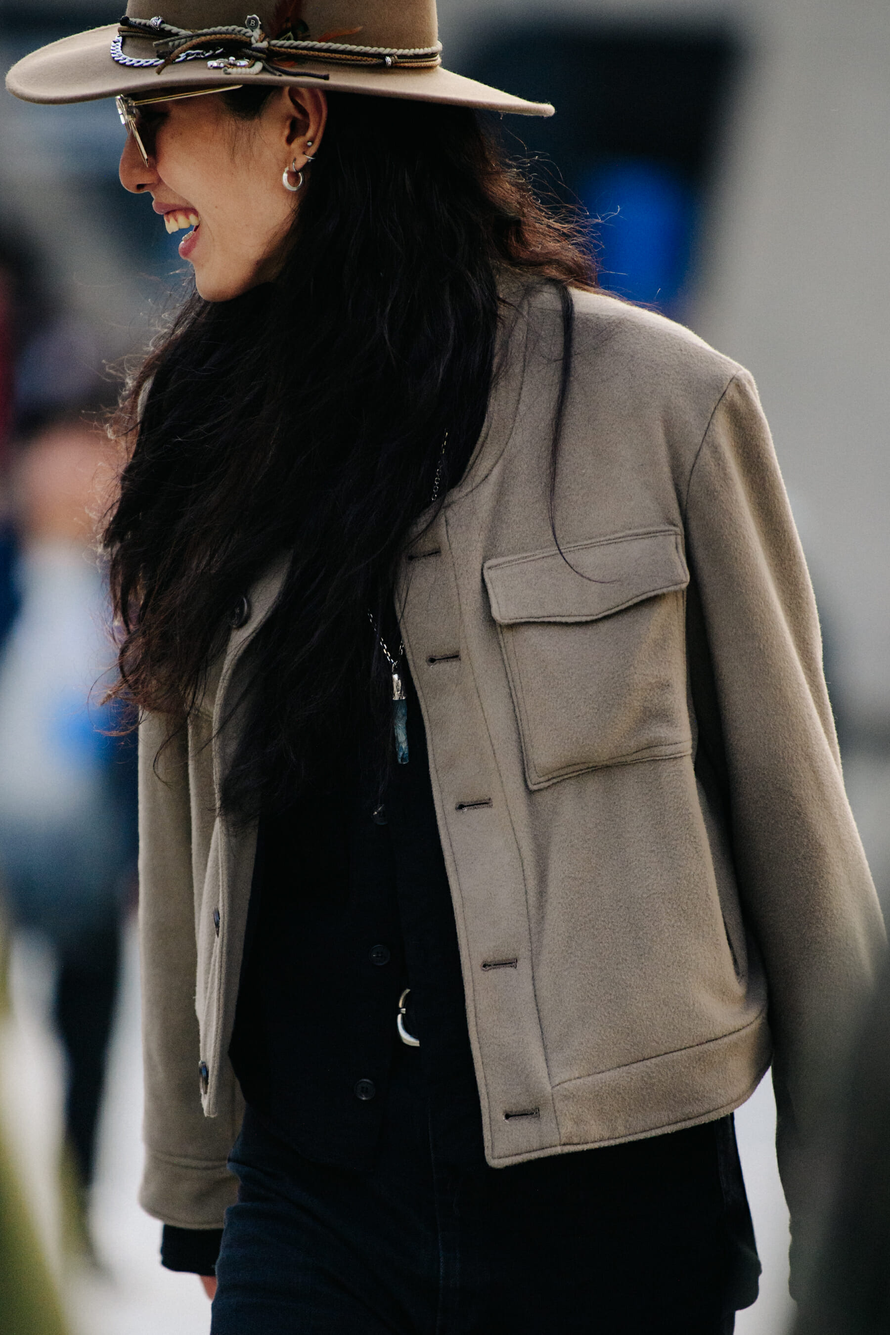Woman wearing large brim hat