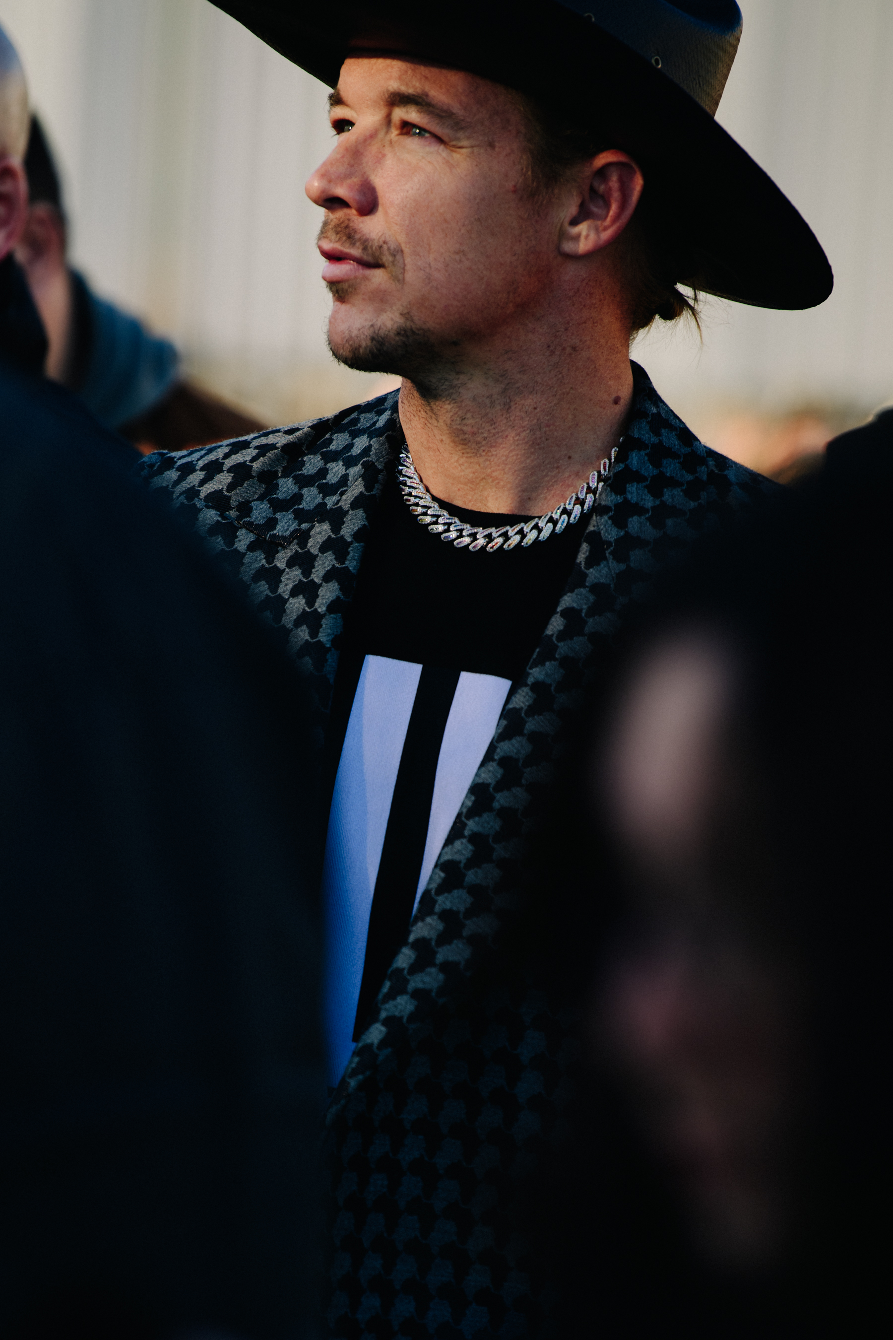 Man wearing silver chain