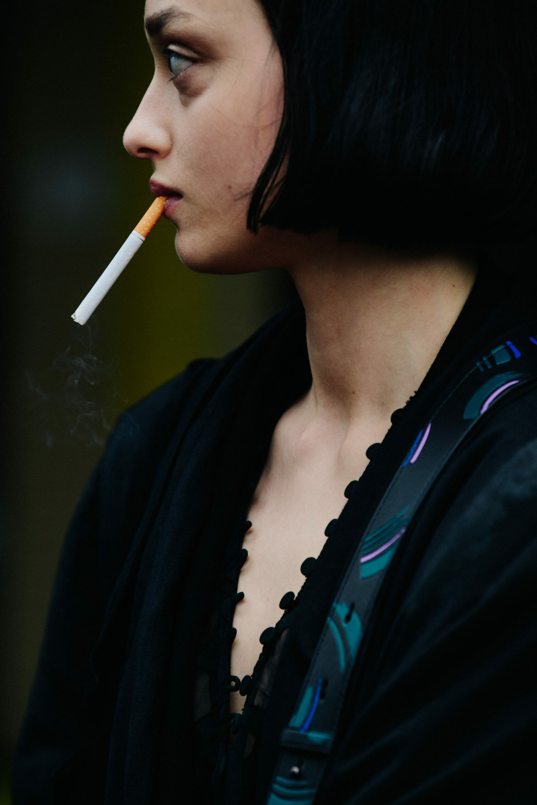 Model with short fringe