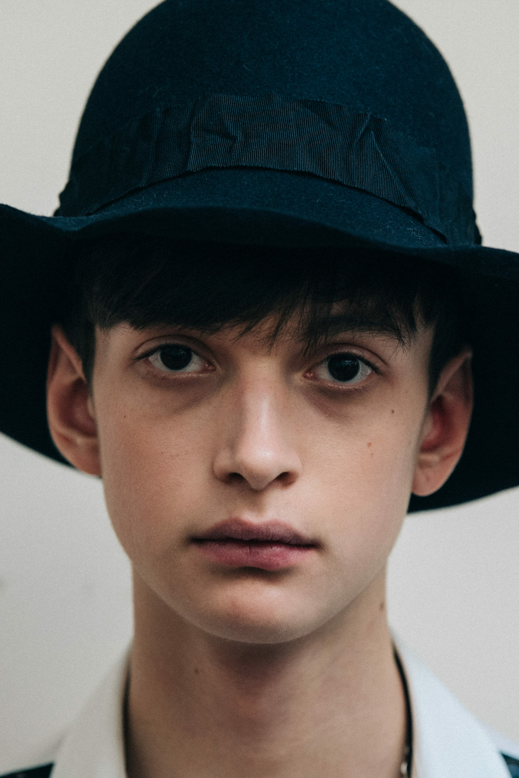 Models wearing BED jw FORD hats