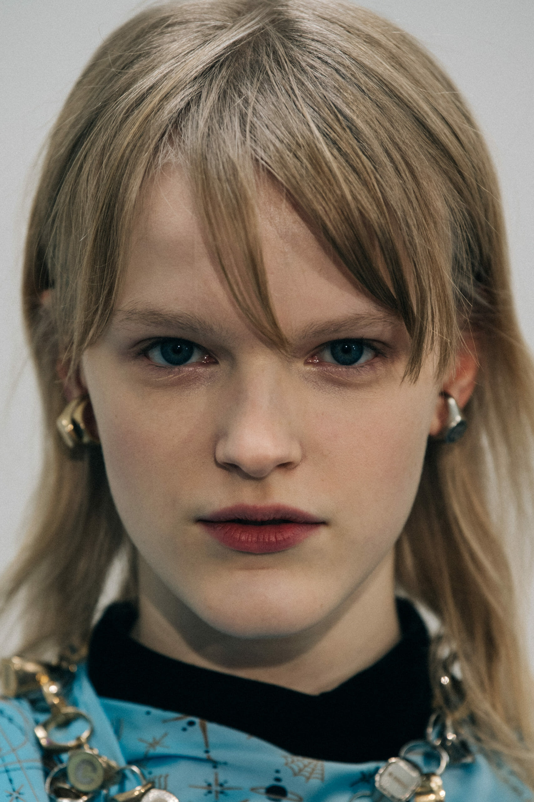 Model wearing blue at Sacai