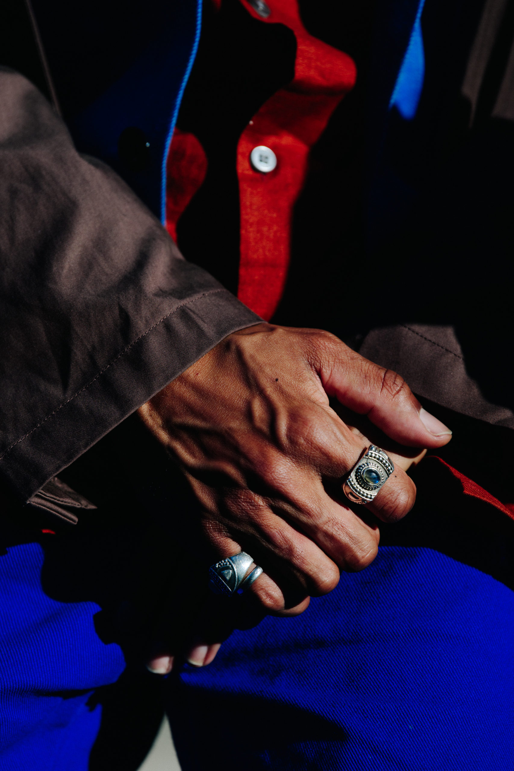 Man wearing large rings