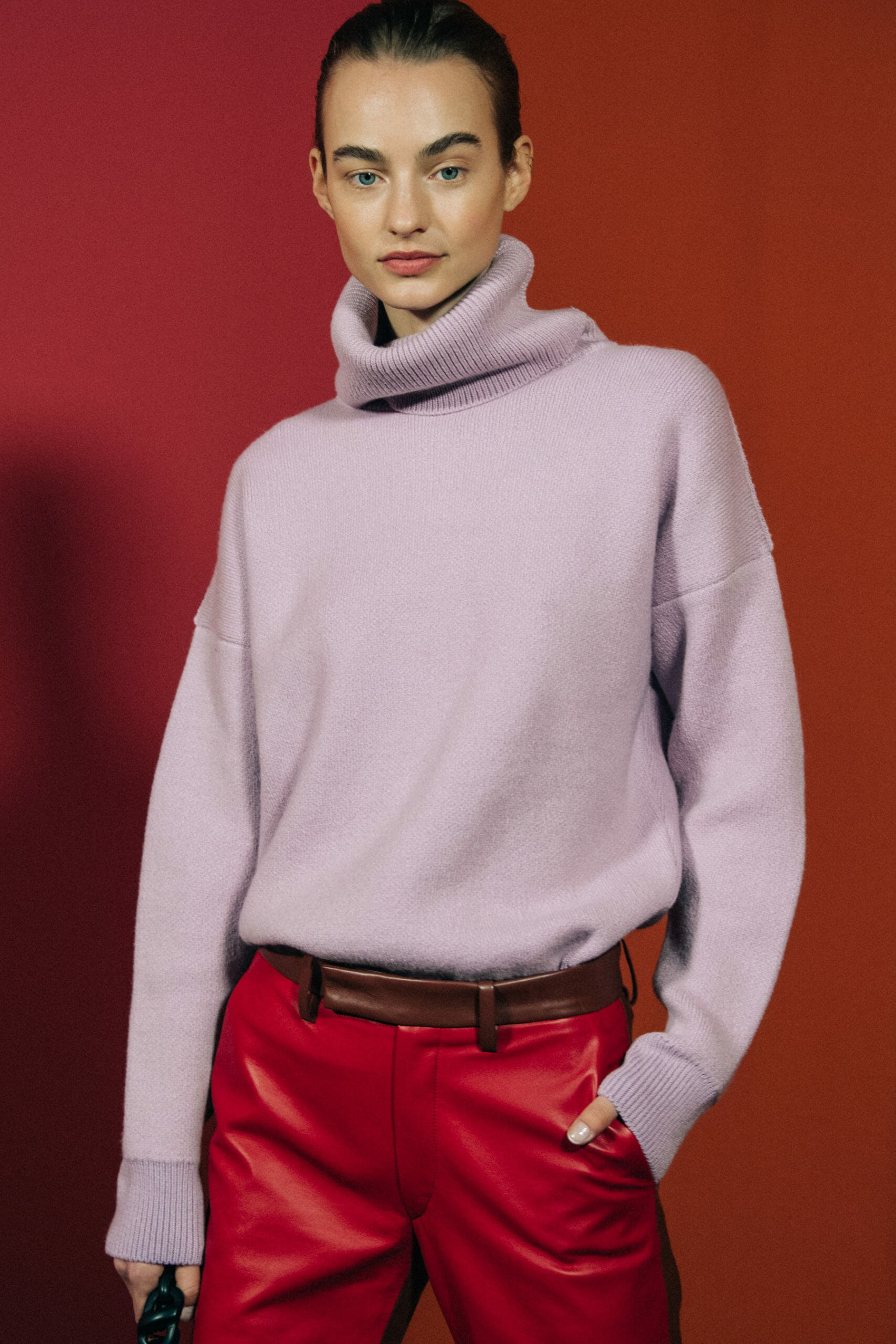 Dutch model wearing lilac at Boss