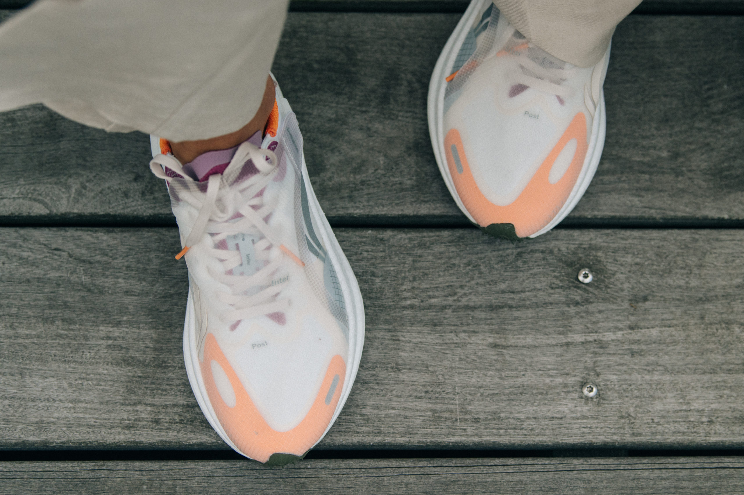 Model wearing Li-Ning sneakers