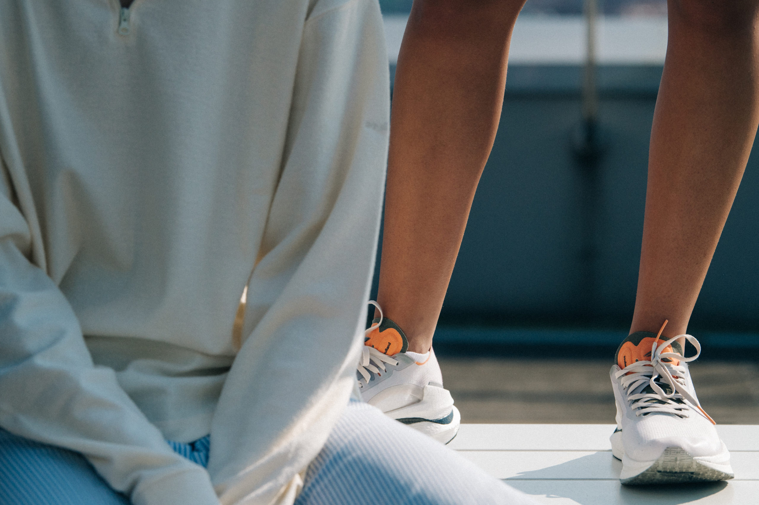 Model wearing Li-Ning sneakers