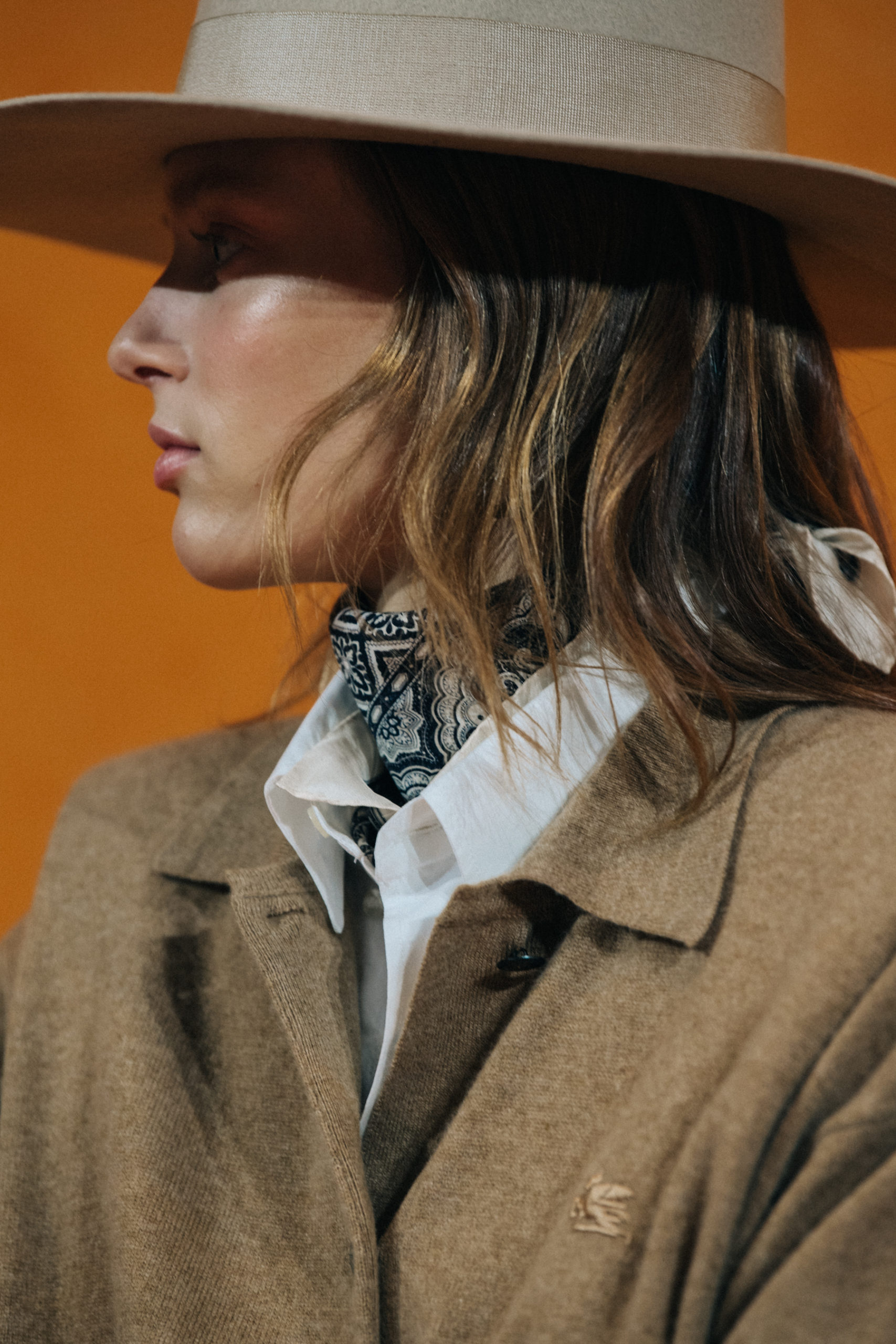 Model wearing brown at Etro